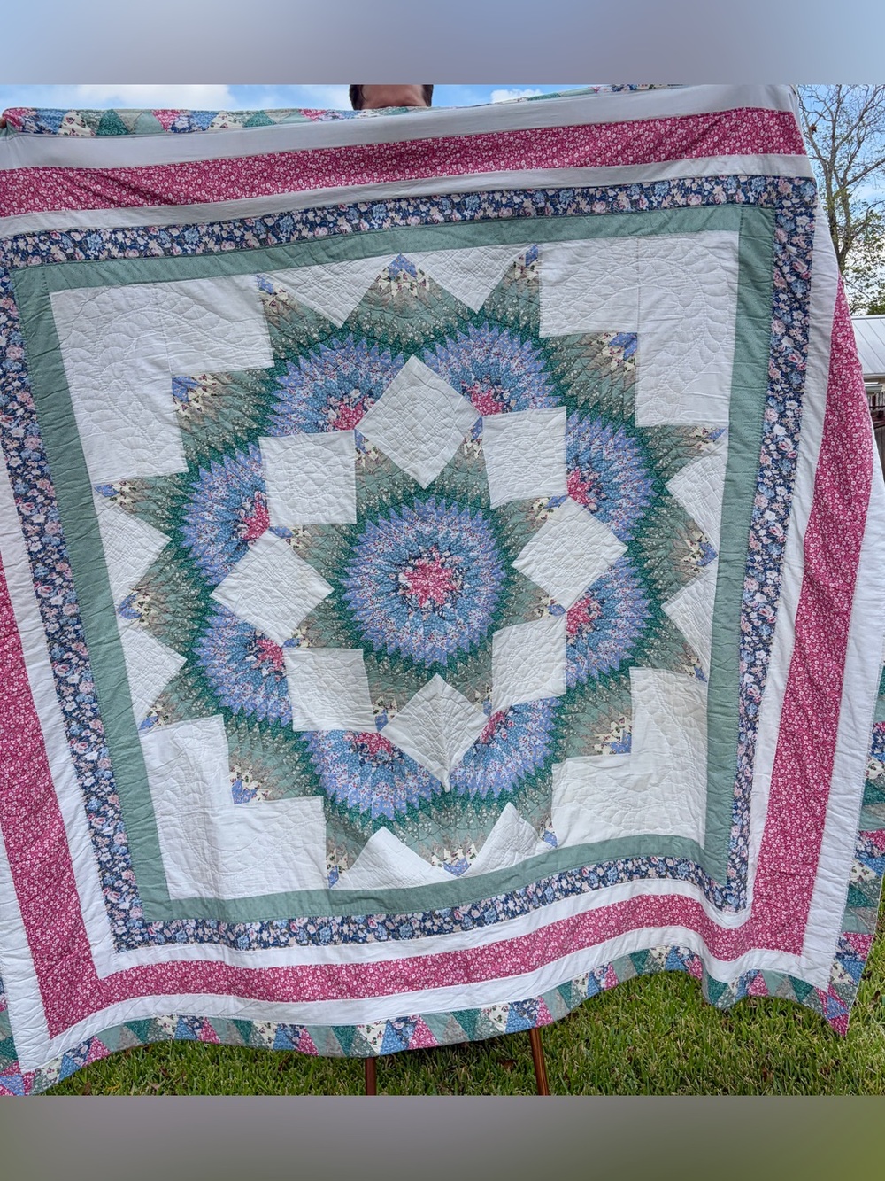 Vintage Handmade Star Quilt 84x96 – Floral Patchwork Queen Quilt